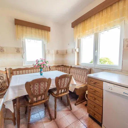 Appartement Josip By Interhome